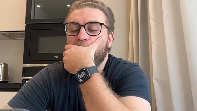 Bear bear  online show from 04/11/26, 09:35