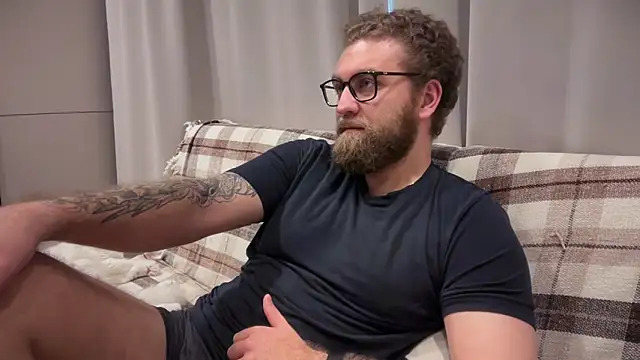 Bear bear  online show from 05/16/26, 10:36