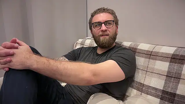 Bear bear  online show from 06/01/26, 09:55