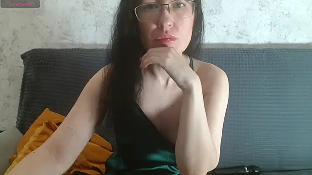 Snapshot of Frederica_ chatting on 05/10/26, 09:25 Frederica online show from 05/10/26, 09:25