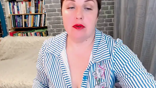 Snapshot of Rainbow_lady chatting on 10/24/25, 03:36 Rainbow lady online show from 10/24/25, 03:36