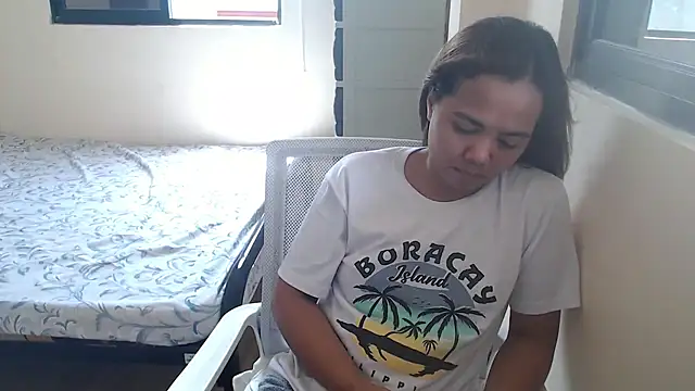 Snapshot of xTheLastVIRGINx chatting on 09/21/25, 04:58 xTheLastVIRGINx online show from 09/21/25, 04:58