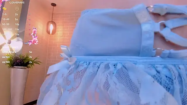 JuanitaClay online show from 12/27/24, 03:04