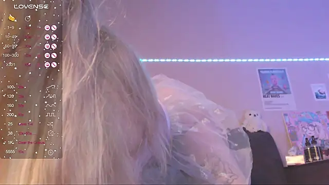 MiaMiaMeow online show from 01/30/25, 02:58