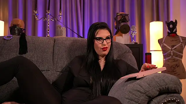 Snapshot of kelly_kent chatting on 01/10/25, 01:42 kelly kent online show from 01/10/25, 01:42