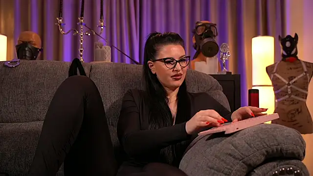 Snapshot of kelly_kent chatting on 01/12/25, 01:32 kelly kent online show from 01/12/25, 01:32