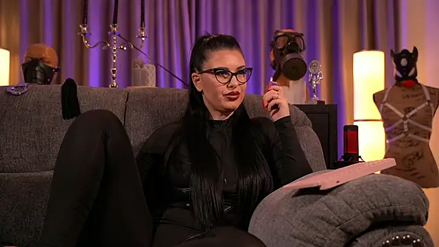 Snapshot of kelly_kent chatting on 01/14/25, 01:04 kelly kent online show from 01/14/25, 01:04