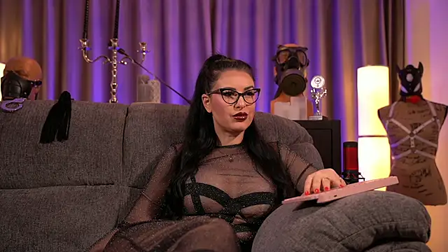 Snapshot of kelly_kent chatting on 01/18/25, 10:06 kelly kent online show from 01/18/25, 10:06