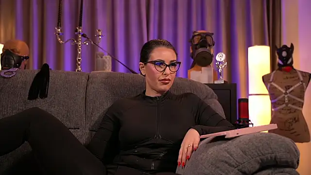 Snapshot of kelly_kent chatting on 01/20/25, 09:32 kelly kent online show from 01/20/25, 09:32