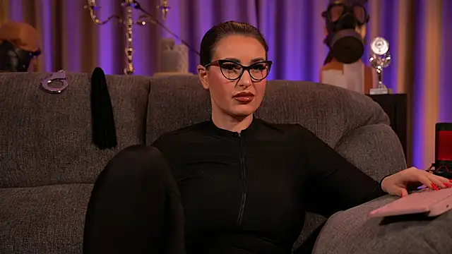 Snapshot of kelly_kent chatting on 01/23/25, 11:58 kelly kent online show from 01/23/25, 11:58