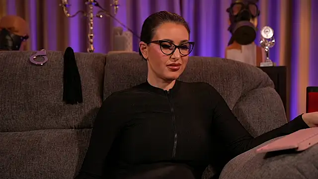 Snapshot of kelly_kent chatting on 01/24/25, 03:00 kelly kent online show from 01/24/25, 03:00