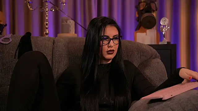 Snapshot of kelly_kent chatting on 02/20/25, 02:51 kelly kent online show from 02/20/25, 02:51