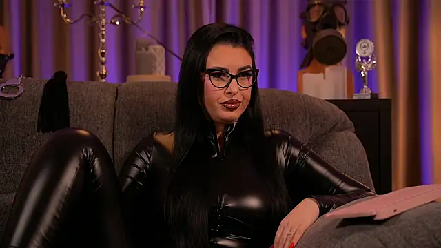 Snapshot of kelly_kent chatting on 02/24/25, 02:51 kelly kent online show from 02/24/25, 02:51