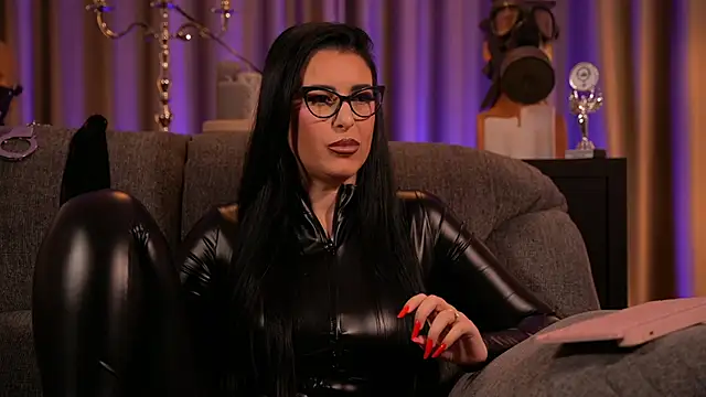 Snapshot of kelly_kent chatting on 02/24/25, 05:54 kelly kent online show from 02/24/25, 05:54