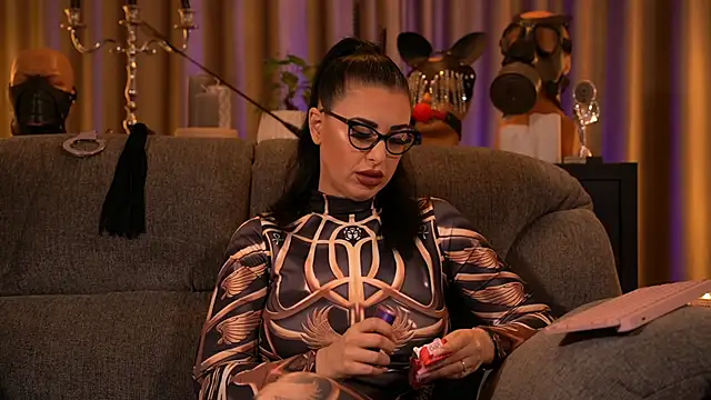 Snapshot of kelly_kent chatting on 09/14/25, 08:19 kelly kent online show from 09/14/25, 08:19