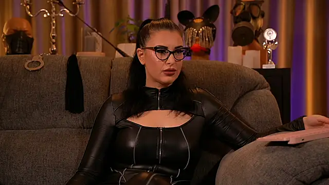 Snapshot of kelly_kent chatting on 10/11/25, 09:13 kelly kent online show from 10/11/25, 09:13