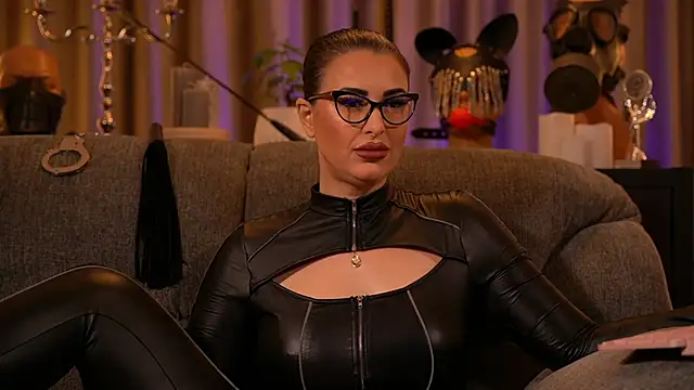 Snapshot of kelly_kent chatting on 10/17/25, 09:39 kelly kent online show from 10/17/25, 09:39