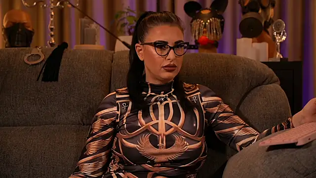 Snapshot of kelly_kent chatting on 10/20/25, 11:27 kelly kent online show from 10/20/25, 11:27