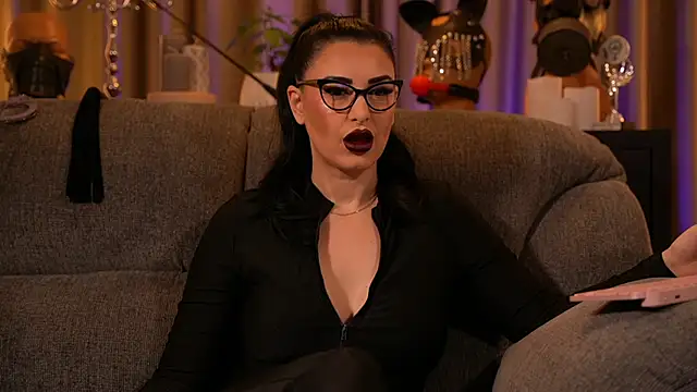 Snapshot of kelly_kent chatting on 10/25/25, 11:10 kelly kent online show from 10/25/25, 11:10