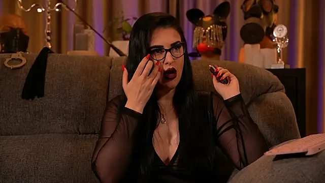 Snapshot of kelly_kent chatting on 11/11/25, 12:43 kelly kent online show from 11/11/25, 12:43