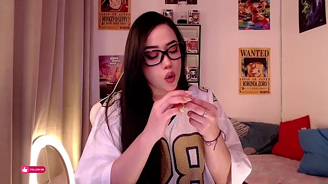 Snapshot of Emmy_Ruiz chatting on 09/20/25, 02:12 Emmy Ruiz online show from 09/20/25, 02:12