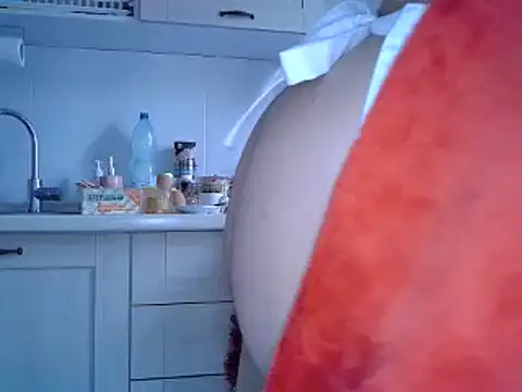 Snapshot of LediLedaxx chatting on 12/29/24, 09:28 LediLedaxx online show from 12/29/24, 09:28