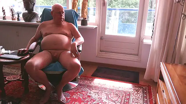 Snapshot of Exhib070 chatting on 09/12/25, 10:15 Exhib070 online show from 09/12/25, 10:15