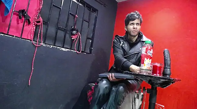 Snapshot of Master_rudeboy chatting on 02/15/25, 04:14 Master rudeboy online show from 02/15/25, 04:14