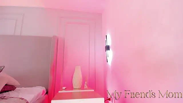 my friends mom online show from 03/05/25, 02:34