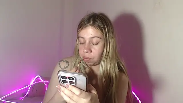 SweetSofty online show from 11/27/25, 10:23