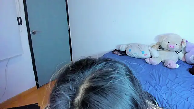 Snapshot of Akane-Mou chatting on 01/04/25, 06:41 Akane-Mou online show from 01/04/25, 06:41