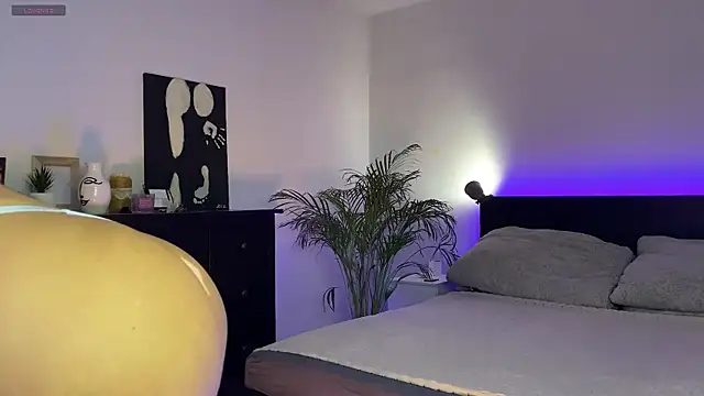 Snapshot of spottyyy chatting on 03/06/25, 06:48 spottyyy online show from 03/06/25, 06:48