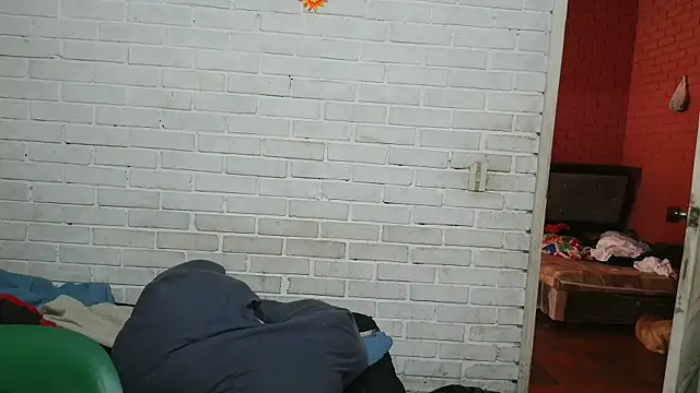 valeriaswang Lucas online show from 12/18/25, 04:02