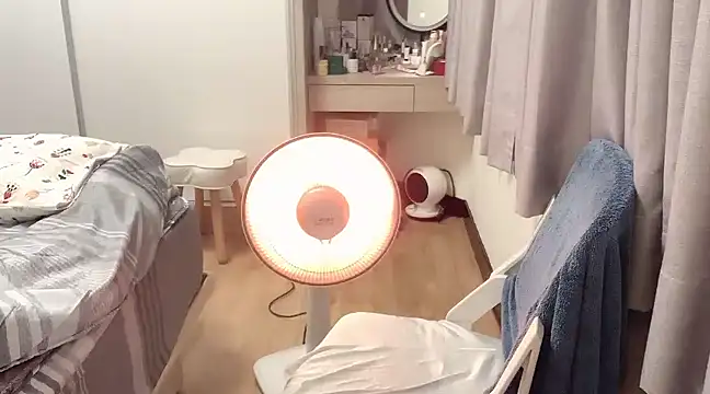 tw yaya online show from 12/23/24, 01:56