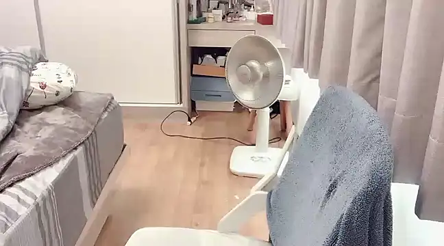 tw yaya online show from 01/24/25, 04:59