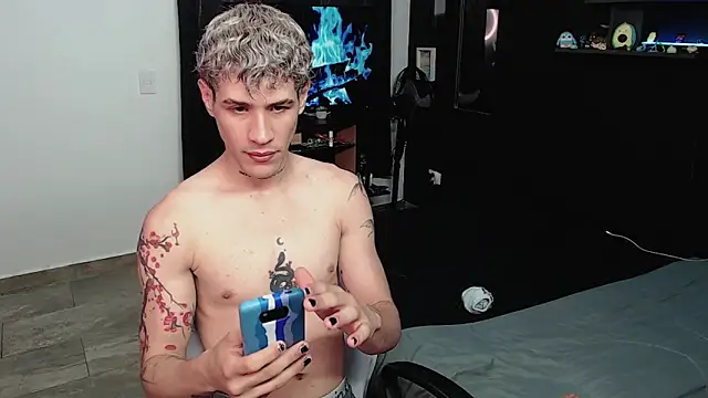 Snapshot of andybxby chatting on 02/18/25, 08:47 andybxby online show from 02/18/25, 08:47