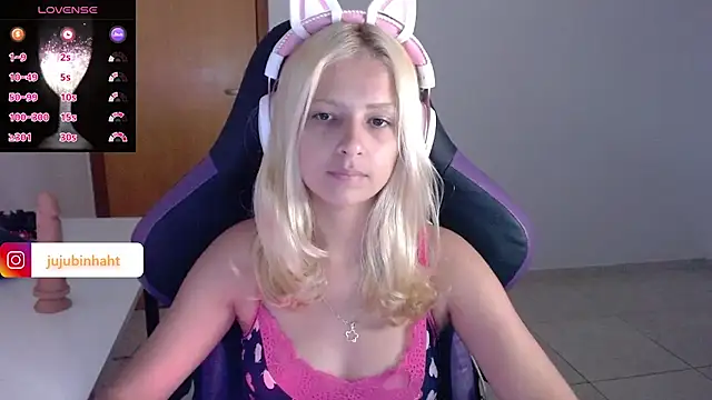 Snapshot of jujubinhahot chatting on 01/31/25, 09:59 jujubinhahot online show from 01/31/25, 09:59