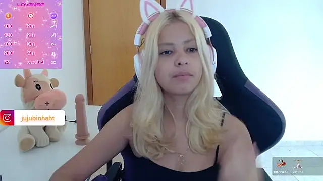 Snapshot of jujubinhahot chatting on 02/03/25, 12:03 jujubinhahot online show from 02/03/25, 12:03