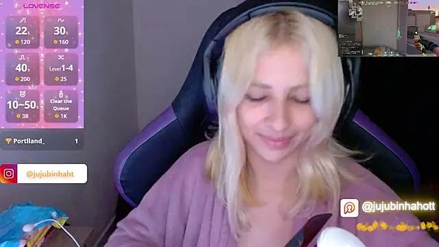 Snapshot of jujubinhahot chatting on 10/30/25, 02:35 jujubinhahot online show from 10/30/25, 02:35