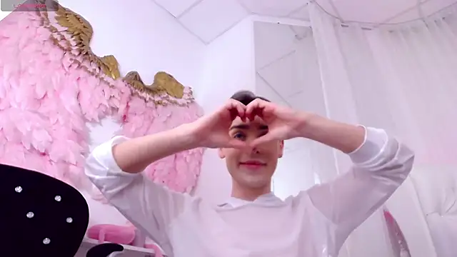 Snapshot of RobbyCharming chatting on 03/18/25, 01:53 RobbyCharming online show from 03/18/25, 01:53