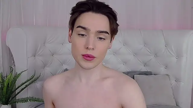 RobbyCharming online show from 04/11/26, 04:17