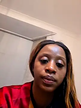 Snapshot of chichi1202 chatting on 10/11/25, 07:34 chichi1202 online show from 10/11/25, 07:34