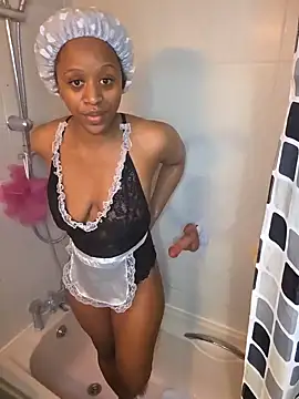 Snapshot of chichi1202 chatting on 10/19/25, 06:19 chichi1202 online show from 10/19/25, 06:19