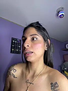 charlotte stevenss  online show from 02/02/25, 11:21