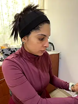 charlotte stevenss  online show from 11/12/25, 03:23