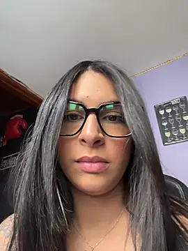 Snapshot of charlotte_stevenss_ chatting on 07/18/26, 04:00 charlotte stevenss online show from 07/18/26, 04:00