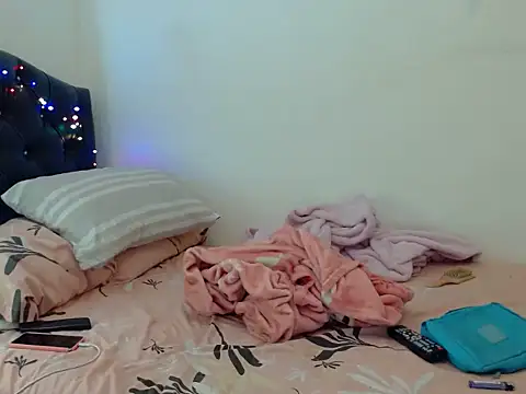 gooddes303salome online show from 10/03/25, 01:02