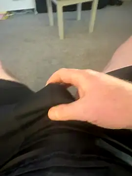 Snapshot of Averagematt1991 chatting on 12/03/25, 02:37 Averagematt1991 online show from 12/03/25, 02:37