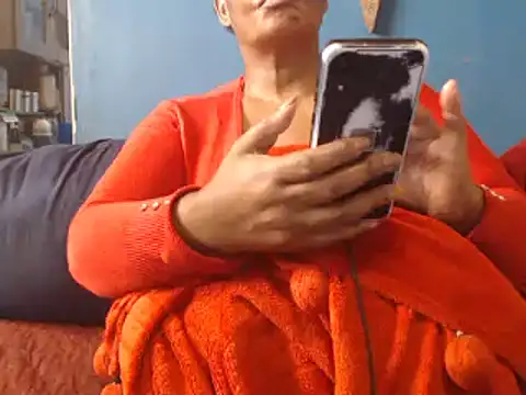 Snapshot of CUTEFIRMMELONSS chatting on 03/22/25, 06:43 CUTEFIRMMELONSS online show from 03/22/25, 06:43