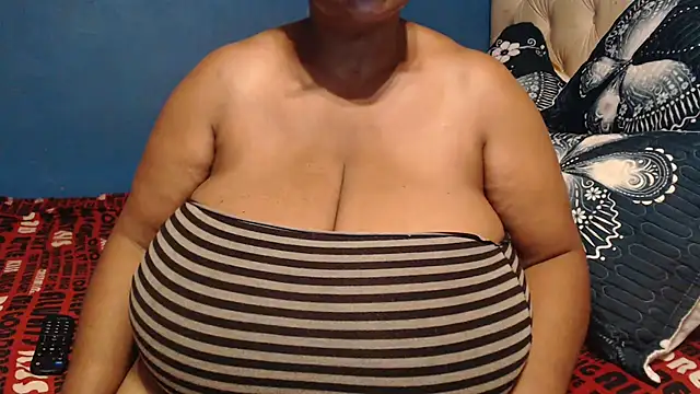 CUTEFIRMMELONSS online show from 03/06/26, 08:38